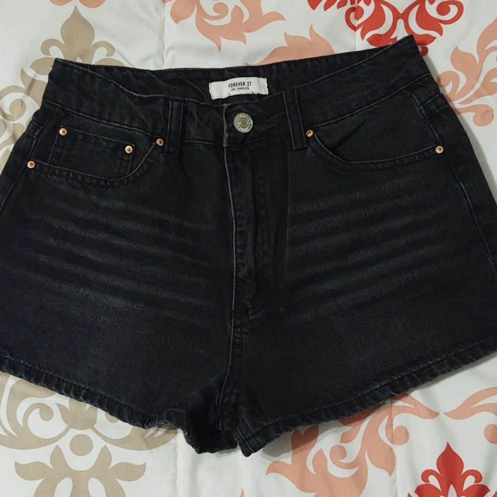 Forever 21 Black Denim Jeans Shorts Sz 26